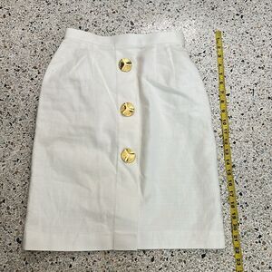 Bianco Nero linen lined ivory skirt gold buttons US 4